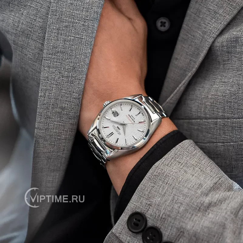 Часы Часы Roamer 210 665 41 25 20 в Челябинске в Челябинске