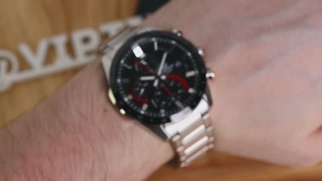 Часы Часы Casio EFR-571DB-1A1VUEF в Челябинске в Челябинске-video